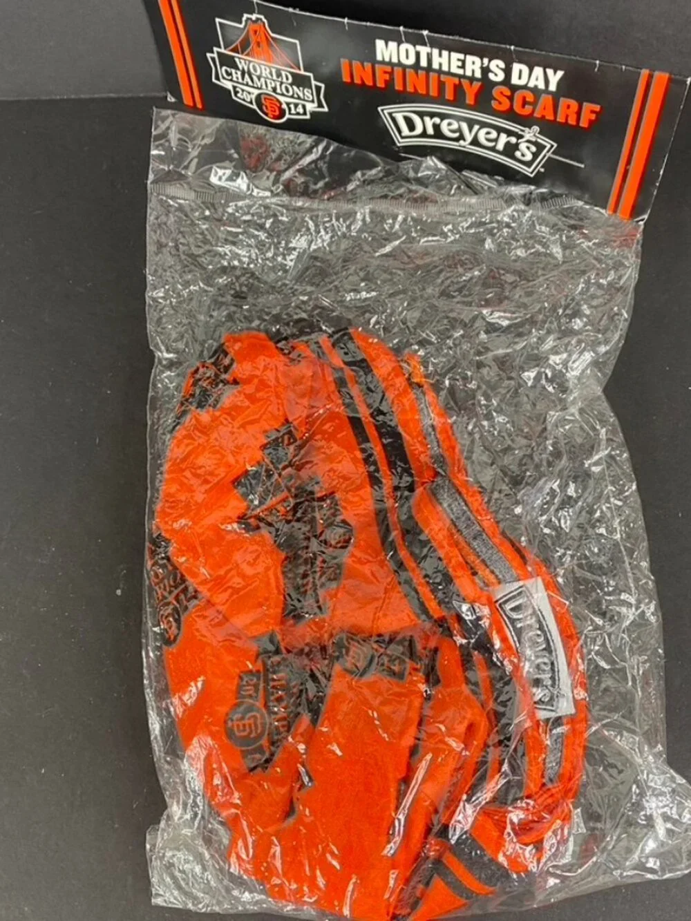 San Francisco Giants 2014 Mother's Day Promo Infinity Scarf